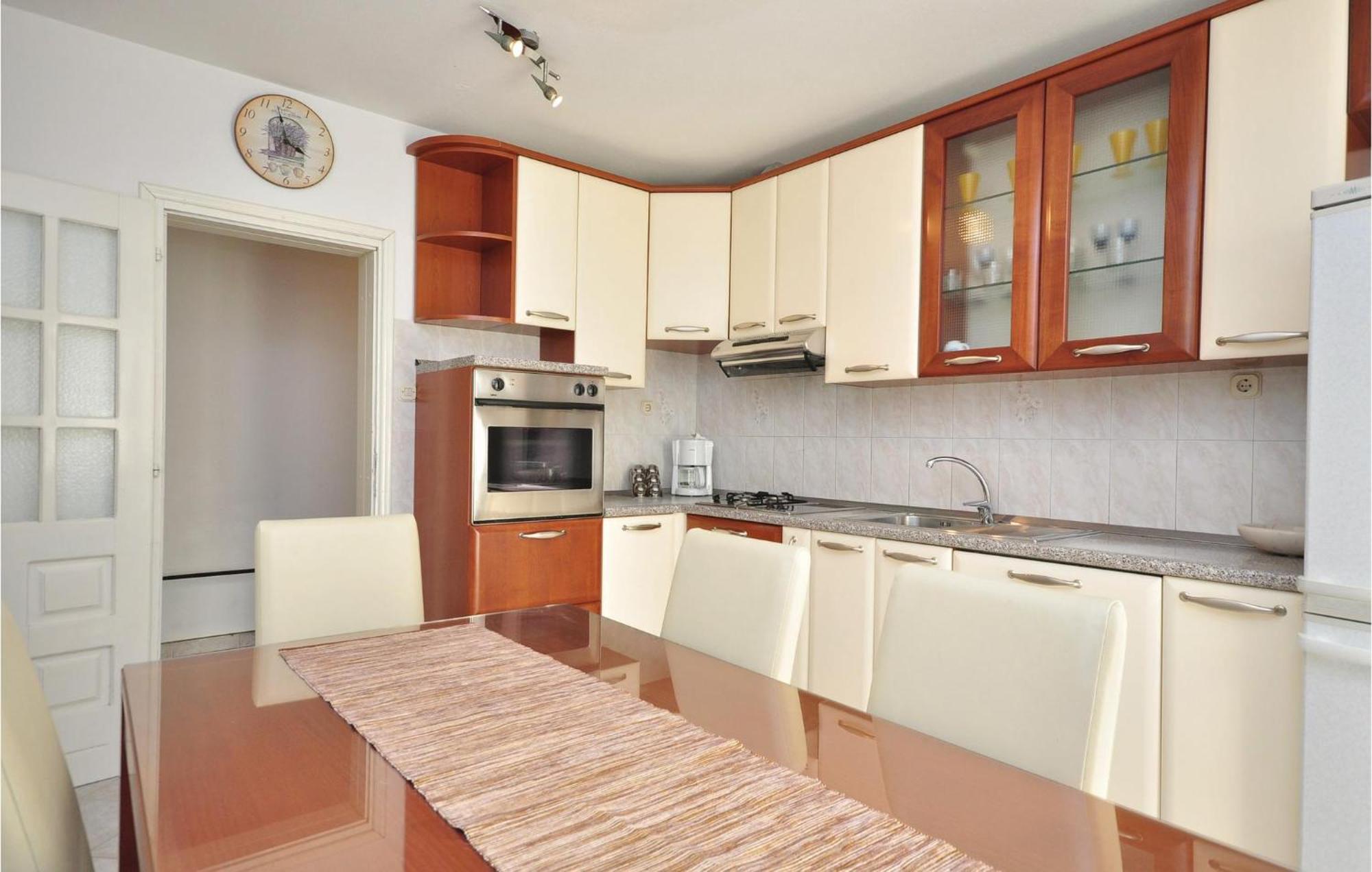 3 Bedroom Awesome Apartment In Pucisca Eksteriør bilde